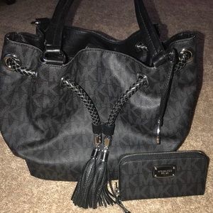 Authentic Michael Kors gathered tote and wallet